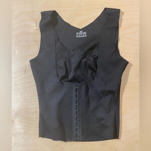 Black Sleeveless Crop Top 2XL (MV)